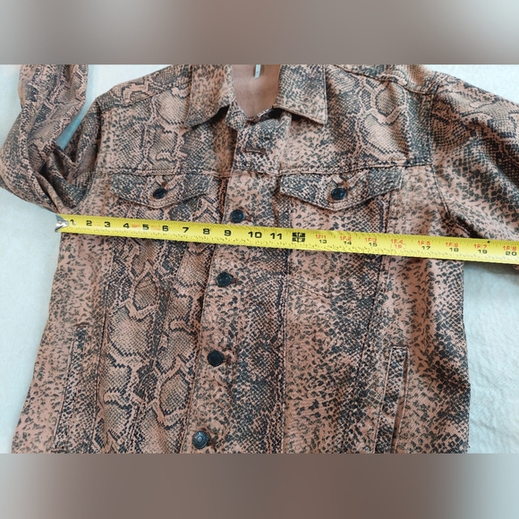 Free People Snake Skin Jacket Womans Size XS Black Animal Print Shacket - Picture 4 of 9